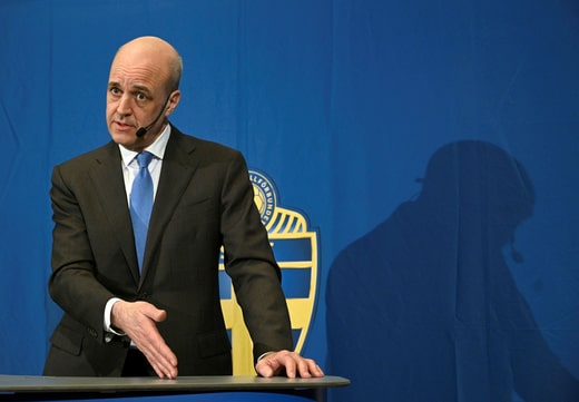 L'ancien Premier ministre Fredrik Reinfeldt est le nouveau président de la Fédération suédoise de football. Le vendredi saint, il assistera au match de l'équipe nationale féminine contre le Danemark à Malmö.