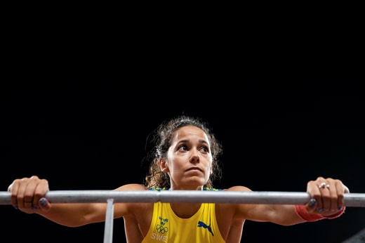 En 2017 déjà, Angelica Bengtsson avait décidé de mettre un terme à sa carrière de perchiste, mais cette fois, l'entraîneur de lancer Vésteinn Hafsteinsson l'a fait changer d'avis.