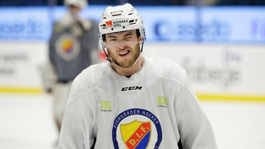 Emil Berglund s'est révélé être un buteur inattendu pour Djurgården au cours des playoffs. En dix matches de playoffs, il a réussi à marquer cinq buts et à jouer trois autres.