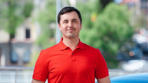 - Il existe encore de grandes différences de prix entre les voitures électriques et fossiles, même sur le marché de l'occasion, explique Marcin Stepman, expert en véhicules chez Blocket Bil.