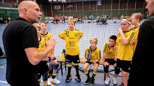 Près de deux tiers des dirigeants sportifs suédois sont des hommes. Image de genre.