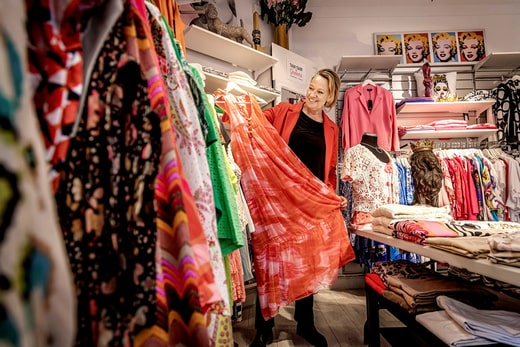 Maggie Warpe a grandi dans une famille de commerçants en textile et pour elle, la vente de vêtements au détail a toujours été un choix de carrière naturel.