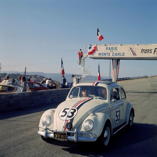 Herbie participe à une compétition à Monte-Carlo dans le film de 1977