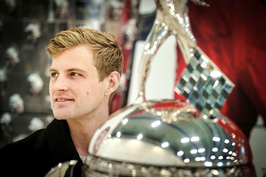 Marcus Ericsson a apporté le trophée de l'Indy 500 en Suède l'automne dernier. Il veut maintenant défendre sa victoire.