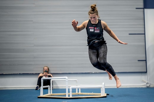 Anna Swenn-Larsson, qui aura 32 ans cet été, est devenue une vétérante de l'équipe nationale d'alpinisme :