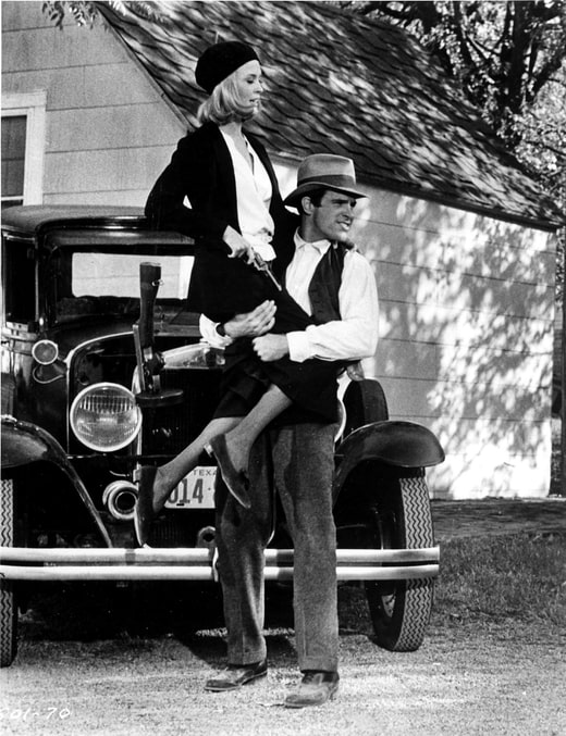Le duo de criminels Bonnie Parker et Clyde Barrow est interprété par Faye Dunaway et Warren Beatty dans le film des années 60.