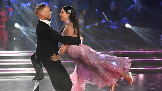Tobias Karlsson et Charlotte Kalla lors de la finale de Let's Dance