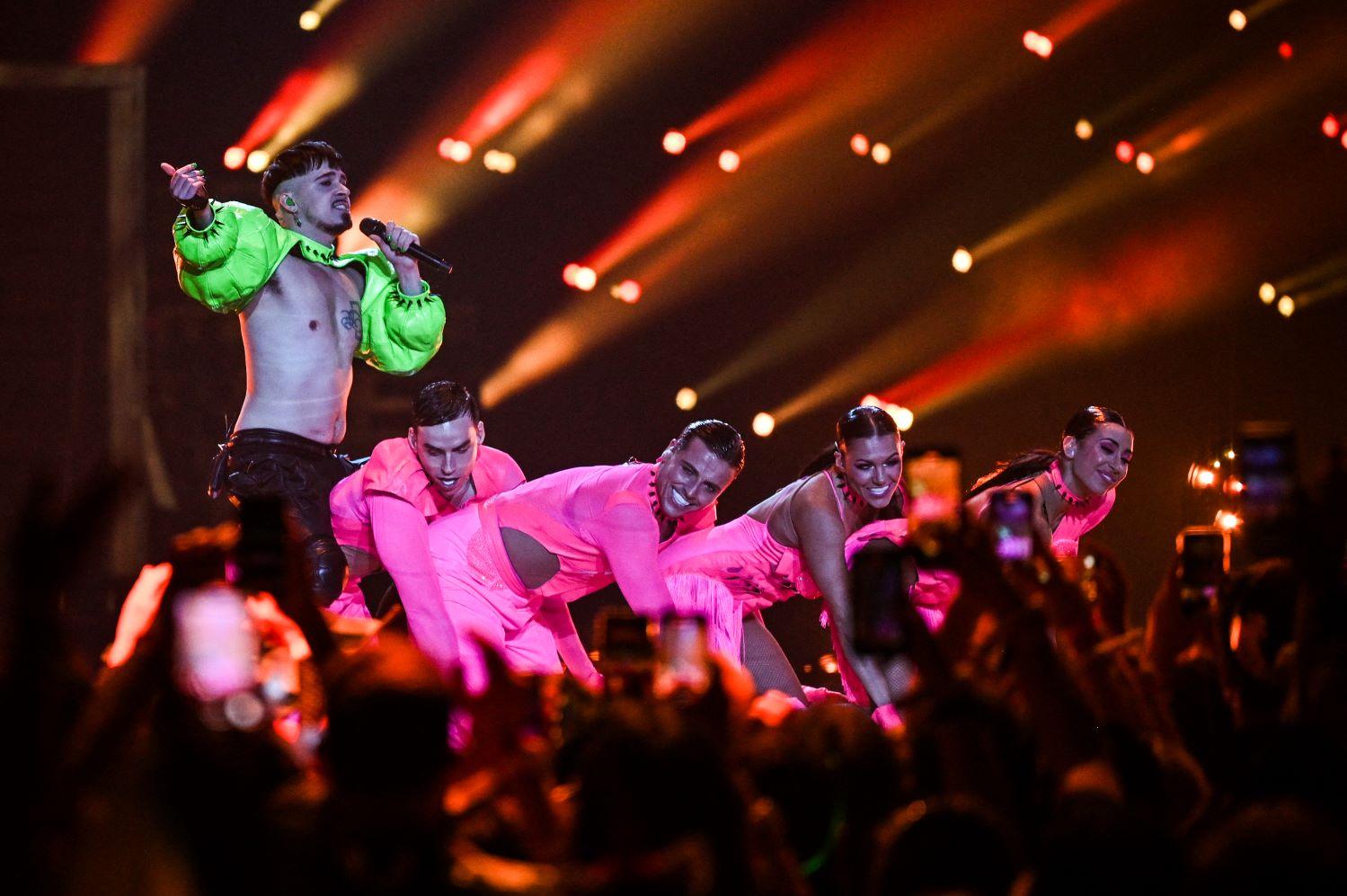 Le rappeur Kaarija se produit au nom de la Finlande. Photo : AFP