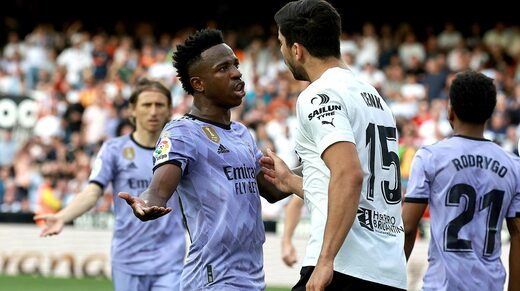 Vinícius Júnior lors du match de dimanche. Le joueur du Real Madrid a été victime de racisme de la part des supporters de Valence.