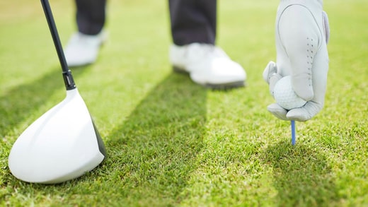 Le professionnel de golf était d'abord sceptique, mais il s'est renseigné auprès d'autres clients qui ont affirmé que Kambua tenait ses promesses. Image de genre.