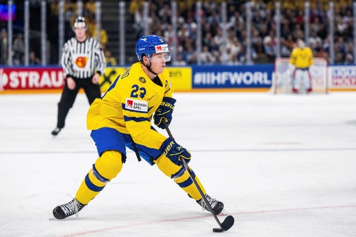 Des choses inattendues se produisent souvent lorsque l'attaquant de la Tre Kronor, Lucas Raymond, est sur la glace.