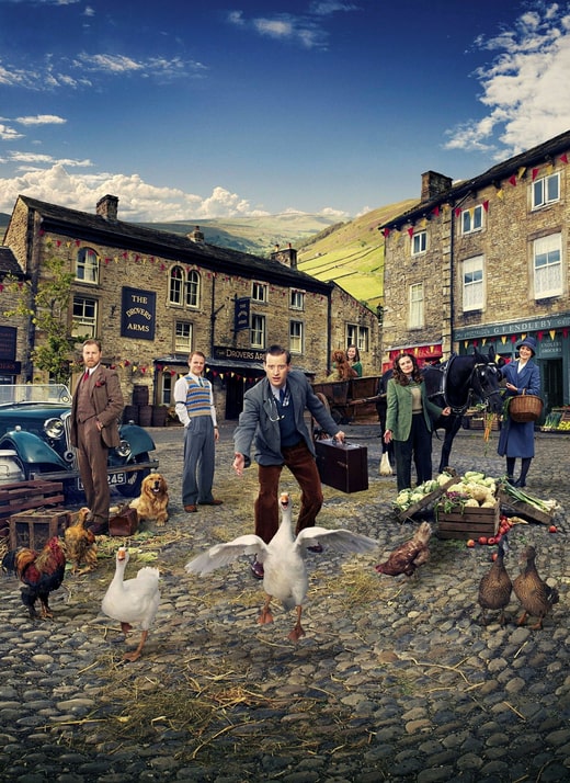 Dans le coin gauche, la Rover du vétérinaire excentrique Siegfried Farnon - probablement une Rover 12 Sports Tourer de 1935.