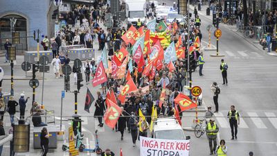 Le réseau de l'Alliance contre l'OTAN participe à une manifestation de soutien aux forces démocratiques en Turquie et contre l'adhésion de la Suède à l'OTAN, à Stockholm.