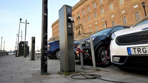 Bornes de recharge à côté du château de Stockholm.