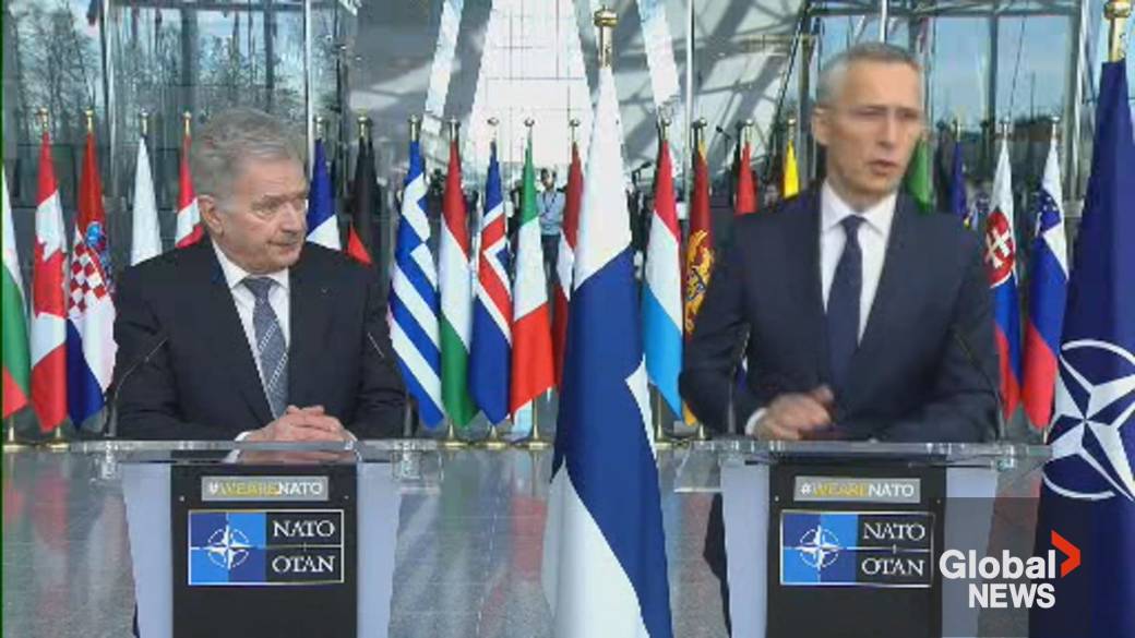 Cliquez pour lire la vidéo : 'Stoltenberg et la présidente finlandaise déclarent que l'adhésion de la Suède à l'OTAN est une 