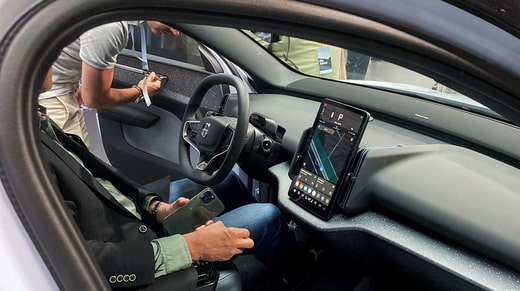 Au volant du nouveau SUV électrique de Volvo.