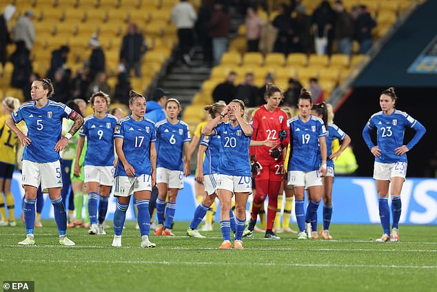 Après avoir remporté son premier match, l'Italie a été contrainte d'absorber une forte pression jusqu'à ce que le barrage cède