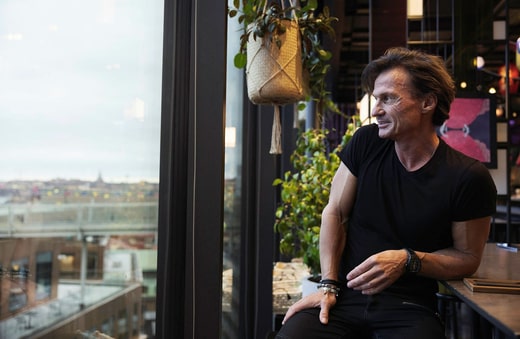 En Suède, le chiffre d'affaires de Strawberry, la chaîne hôtelière de Petter Stordalen, a augmenté de 20 % par rapport au même mois de l'année dernière.