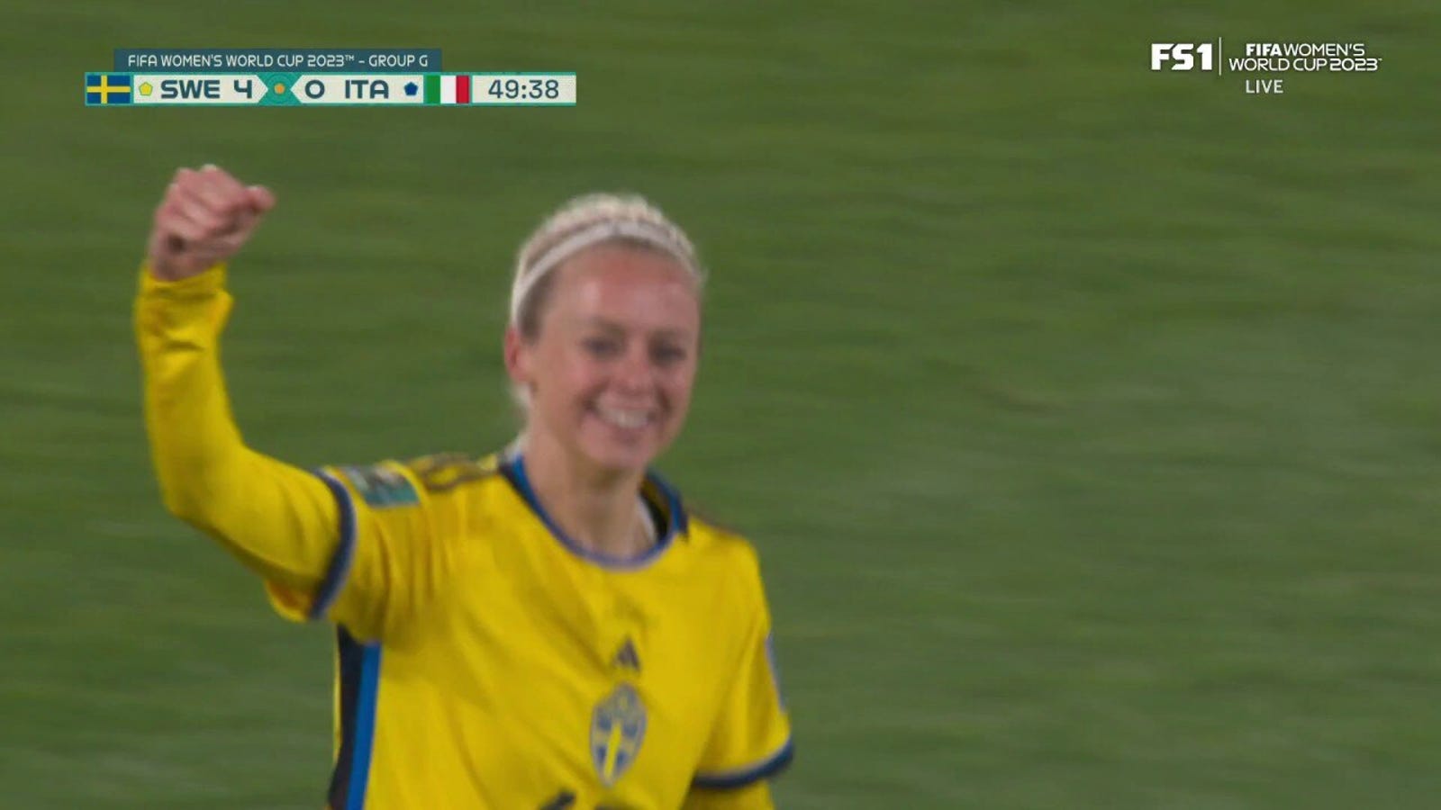 Amanda Ilestedt (Suède) marque un but contre l'Italie (50')