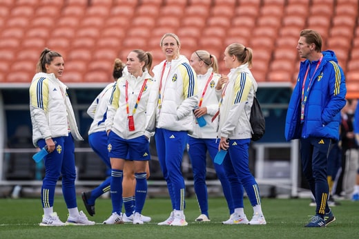 Le conseiller psychologique de l'équipe nationale, Rasmus Liljeblad (à droite), joue un rôle clé dans la cohésion de l'équipe, selon plusieurs joueurs.