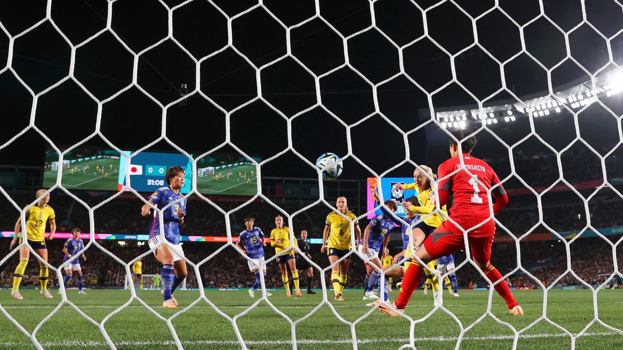 Amanda Ilestedt marque son quatrième but du tournoi.