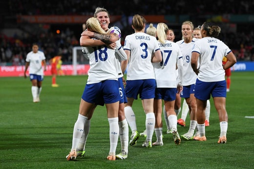 L'équipe nationale anglaise se qualifie pour les huitièmes de finale.