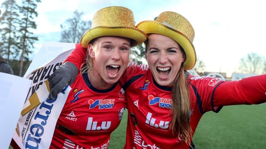 Linköping est le club le plus titré du trio de tête. La dernière médaille d'or du SM remonte à 2017 - ici le duo de l'équipe nationale Jonna Andersson (aujourd'hui Hammarby) et Kosovare Asllani (aujourd'hui Milan) après la décision.