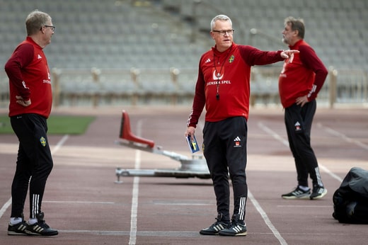 Janne Andersson à Bakou, la veille du fiasco des qualifications pour le Championnat d'Europe. Il n'a pas été la bonne personne pour diriger les nouveaux joueurs de l'équipe nationale, écrit Johan Esk.