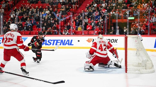 Tim Stützle décide du jeu avec ce qui peut être assimilé à une batte de baseball.