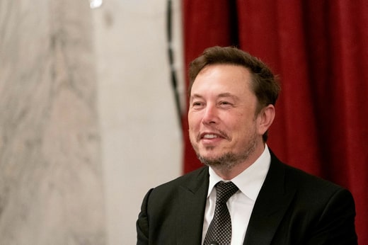 Le fondateur de Tesla, Elon Musk, a racheté la plateforme de médias sociaux Twitter et l'a rebaptisée X.