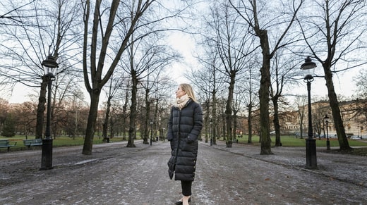 Frida Einarson prévoit une période plus longue, peut-être plus longue que beaucoup ne le pensent, avec des taux d'intérêt élevés.