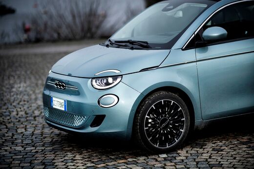 Fiat 500e.