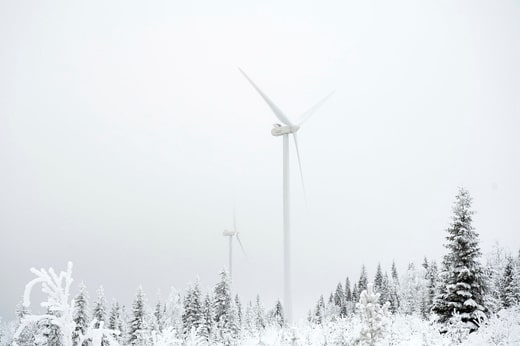 Les deux grands parcs éoliens de Blakliden/Fäbodberget et Stor-rotliden sont situés sur les montagnes à côté de Fredrika.