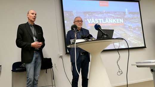 Le directeur régional de Trafikverket, Jörgen Einarsson, et le directeur du projet West Link, Bo Larsson, lors d'une présentation en août de l'année dernière.
