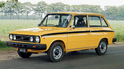 Volvo 66 dans la plus mauvaise version GL. Affreux ? En fait, il s'agissait d'une Daf 66 avec des autocollants Volvo après que Volvo ait racheté la production de voitures de tourisme de Daf en 1975.