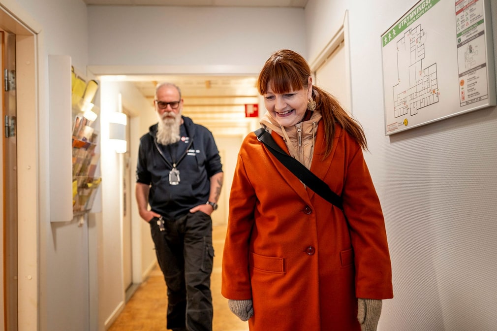 Ingemar Petersson est surnommé IP depuis qu'il a commencé à travailler à Borealis à Stenungsund en tant que jeune étudiant. Marie Nilsson n'a pas reçu de surnom. On les voit ici au bureau du club, qui se trouve juste à l'extérieur des portes de l'industrie.