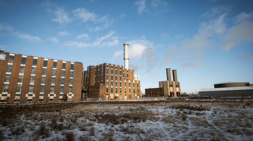 L'entreprise allemande Uniper possède une centrale à gaz moderne à Malmö - la centrale d'Öresund - qui pourrait servir de centrale électrique de secours. Elle devait être vendue en 2021 en raison de sa non-rentabilité, malgré d'importantes protestations régionales. Ce n'est qu'à l'été 2023 que Svenska kraftnät a débloqué des fonds pour la moderniser et en faire une centrale capable de fonctionner en îlot pour 2025.