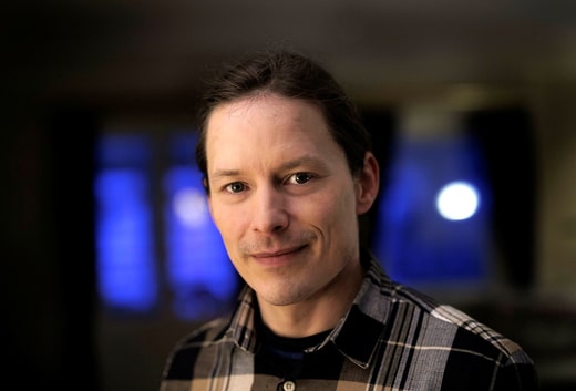 Anton a acheté la centrale hydroélectrique en 2012.