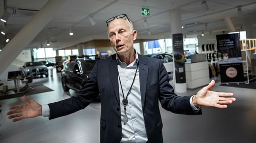 Björn Brodin est directeur commercial chez Bilia et a constaté une baisse depuis la suppression du bonus pour les voitures électriques.