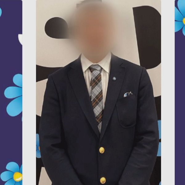 Un politicien démocrate suédois de Sundsvall a diffusé des photos envieuses de ses adversaires politiques pour les ridiculiser. Dans la vidéo, vous pouvez entendre le chef du parti, Jimmie Åkesson, et le président du parti à Sundsvall, Kevin Sahlin, expliquer ce que cela signifie pour le parti.